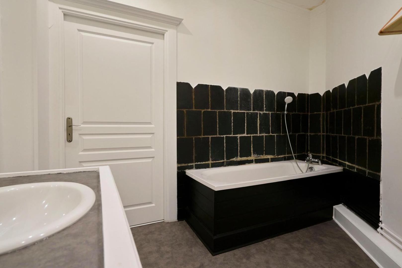 Old Lille: Charming Renovated Apartment *